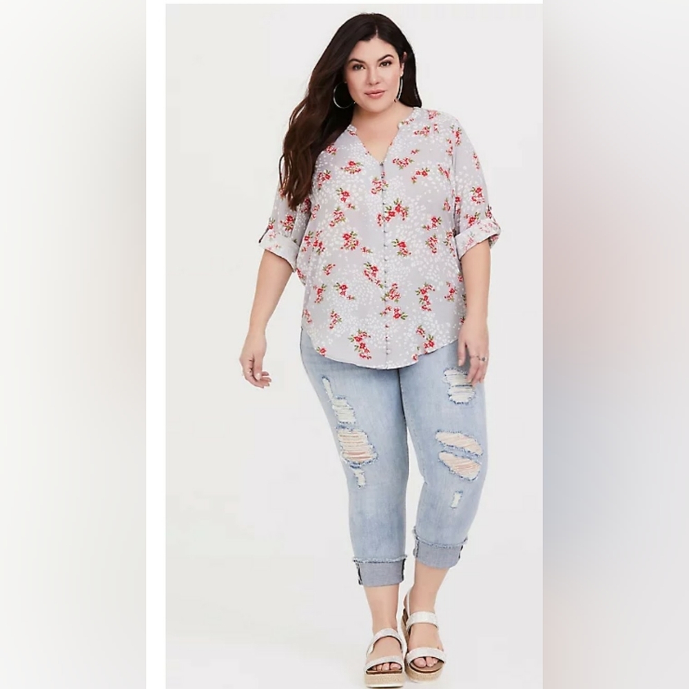 Torrid Harper challis button front 3/4 sleeve Blouse Floral Gray size 1x